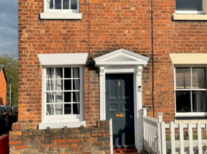 Pass the Keys Charming Victorian Two Bedroom Townhouse